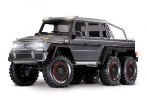 Traxxas TRX-6 Mercedes Benz G63 AMG 6x6 silber mit LED Beleuchtung RTR Brushed ohne Akku/Lader